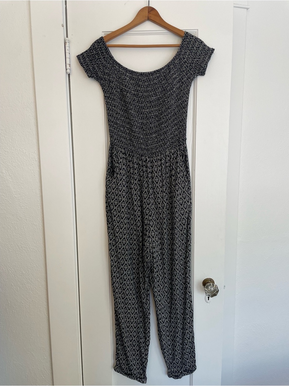 Hollister Black & White Patterned Off-Shoulder Jumpsuit | L
